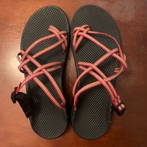 Chaco womens 10